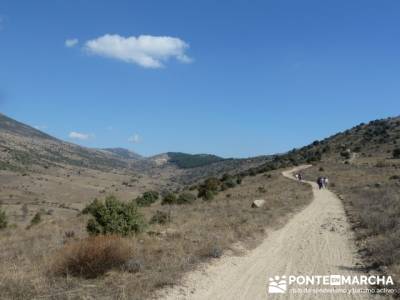 La sierra Oeste de Madrid. Puerto de la Cruz Verde, Robledo de Chavela, ermita de Navahonda. senderi